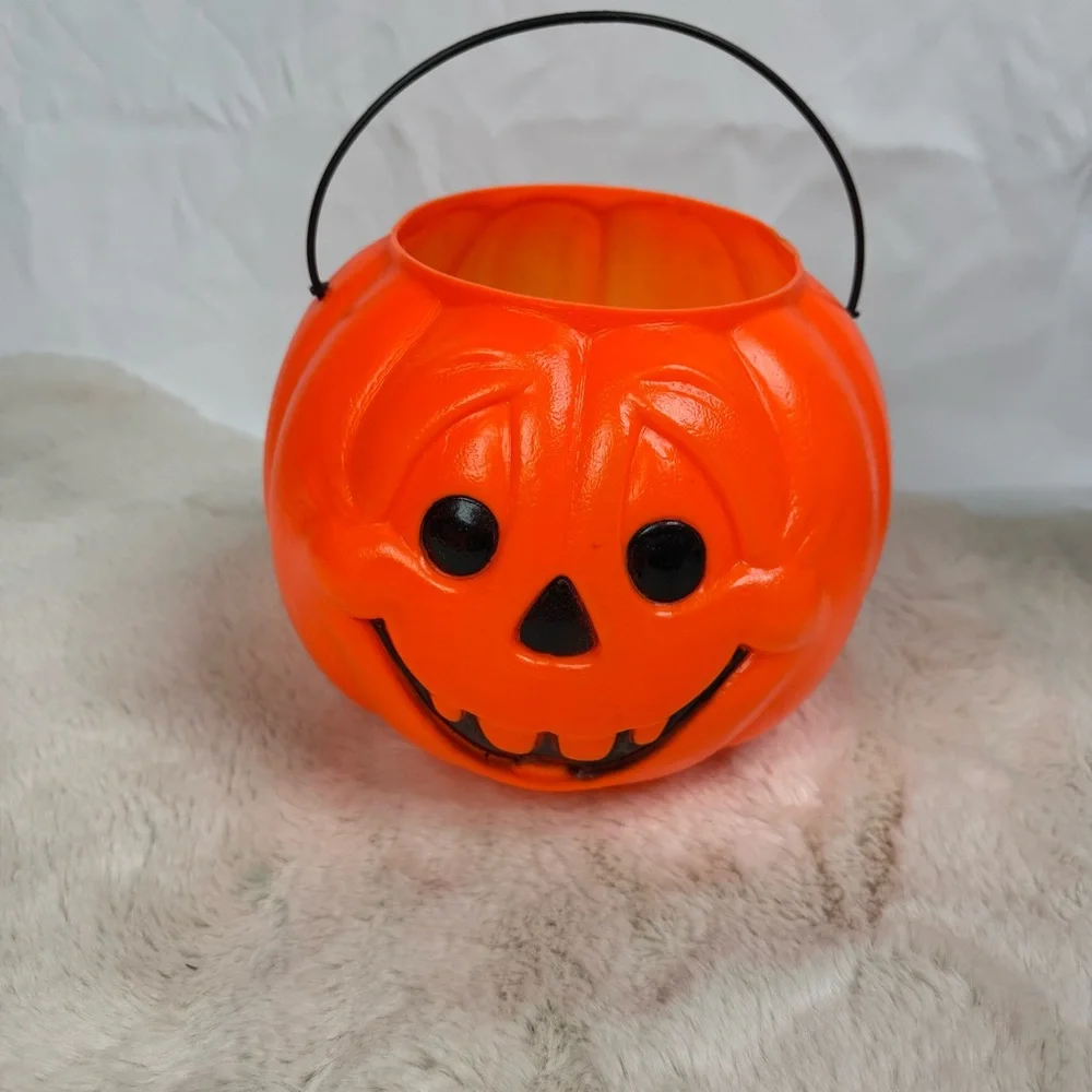 Vintage Orange Blow Mold Pumpkin Halloween Trick or‎ Treating Bucket